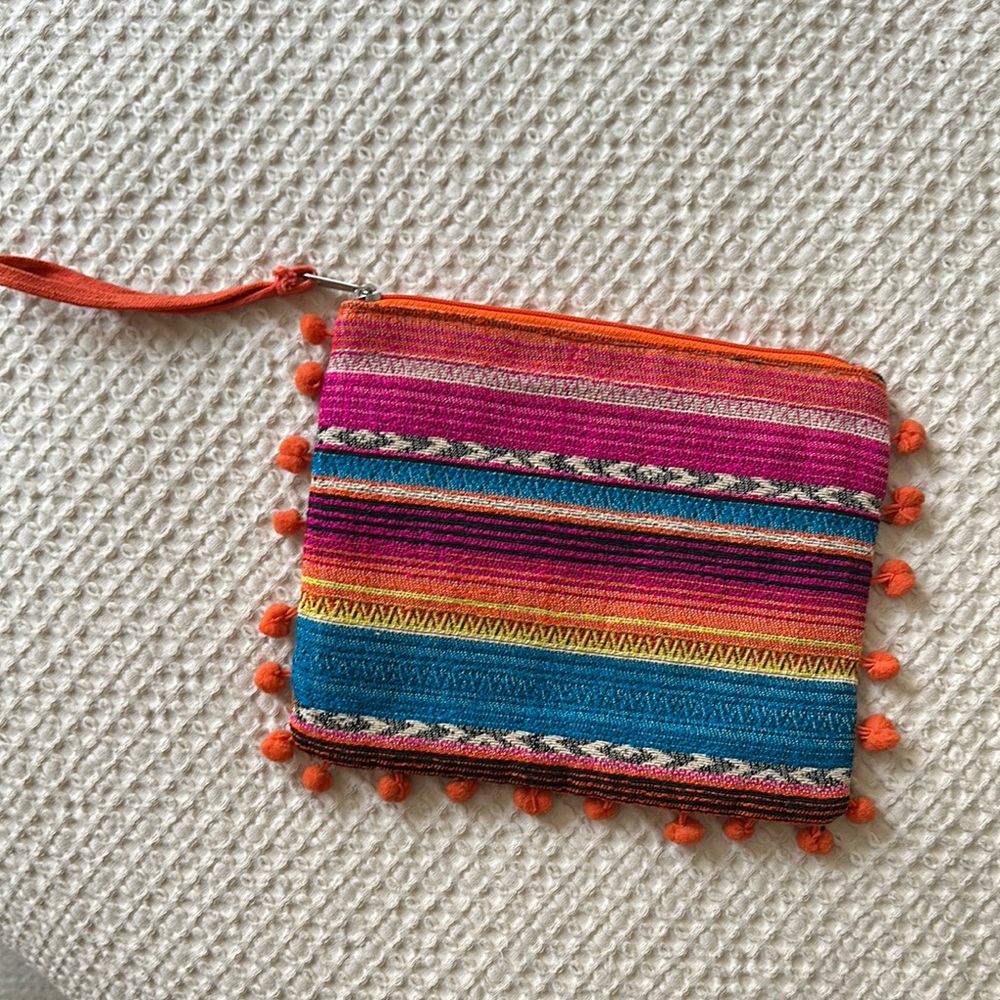 Colorful Patterned Clutch Set - Picture 8 of 13